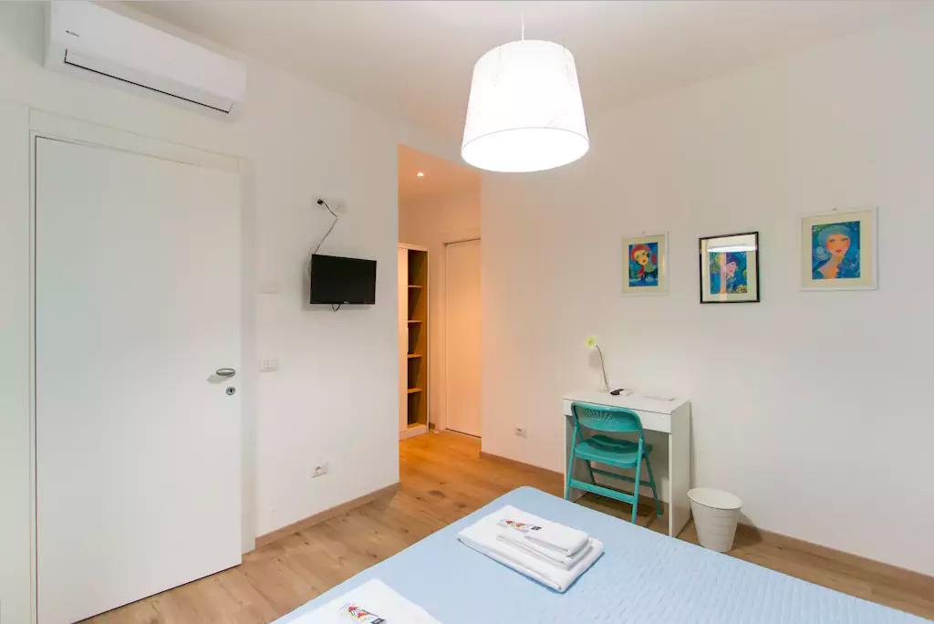 Via Colombo Holiday Rooms La Spezia Bilik gambar