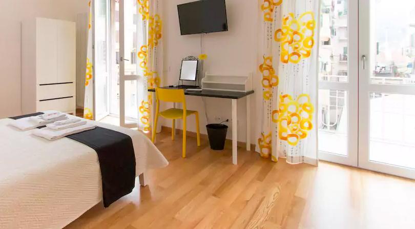 Via Colombo Holiday Rooms La Spezia Luaran gambar