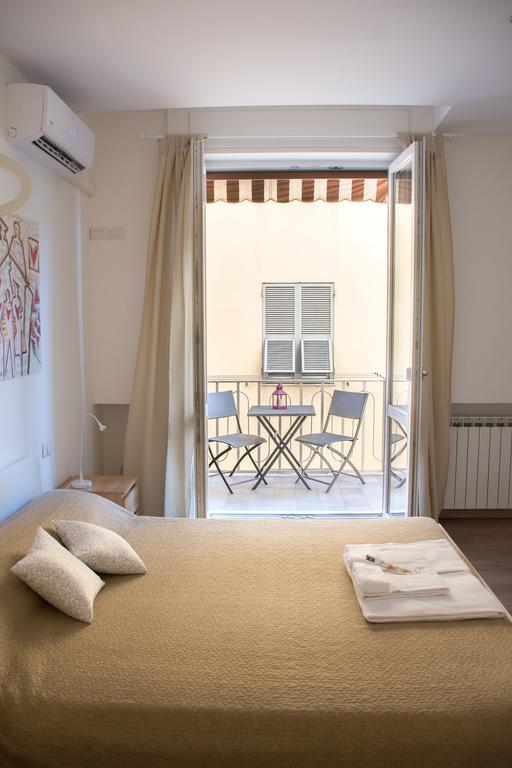 Via Colombo Holiday Rooms La Spezia Luaran gambar