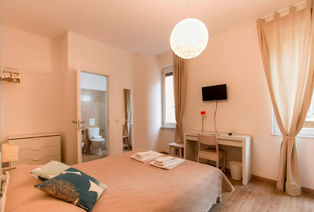 Via Colombo Holiday Rooms La Spezia Luaran gambar