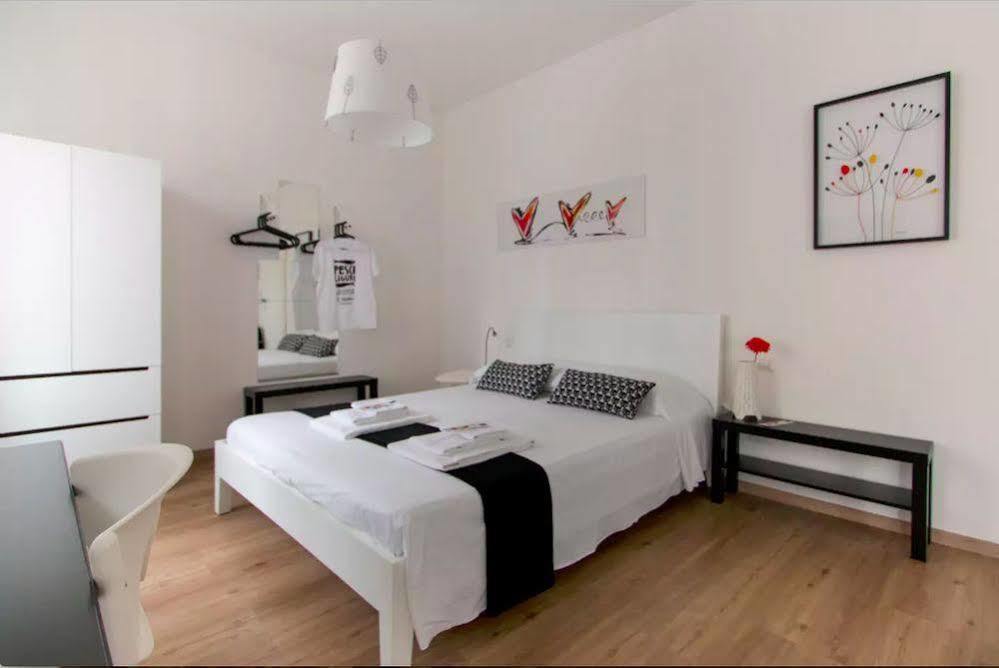 Via Colombo Holiday Rooms La Spezia Luaran gambar